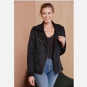 EVEREVE Peyton Jensen Black Bancroft Sherpa Moto Full Zip
